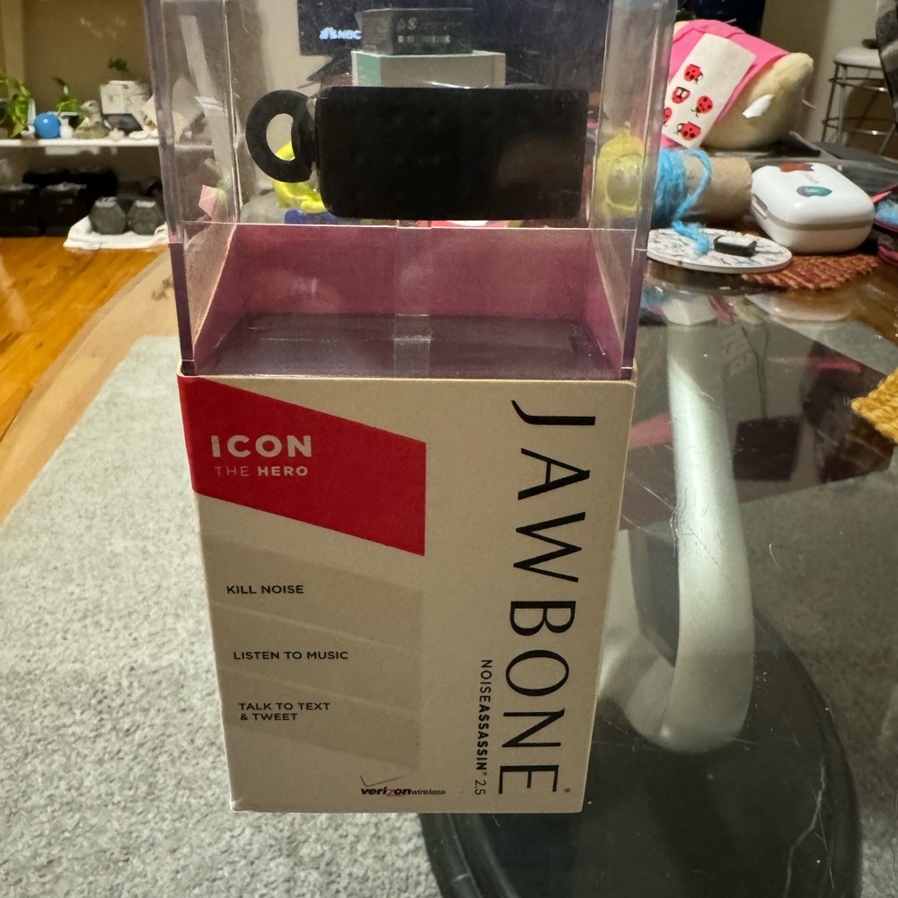Jawbone Icon The Hero Noise Asssassin 2.5 Brand New